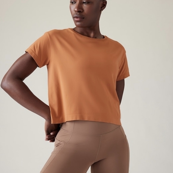 🌸 Athleta Ether Seamless Tee in Sunbaked Clay NWT - Picture 4 of 16